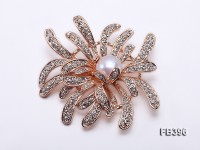 Flower-style 11.5mm White Freshwater Pearl Brooch