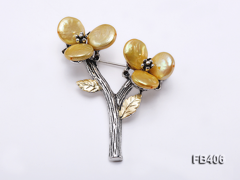 12mm Golden Button-shaped Freshwater Pearl Brooch
