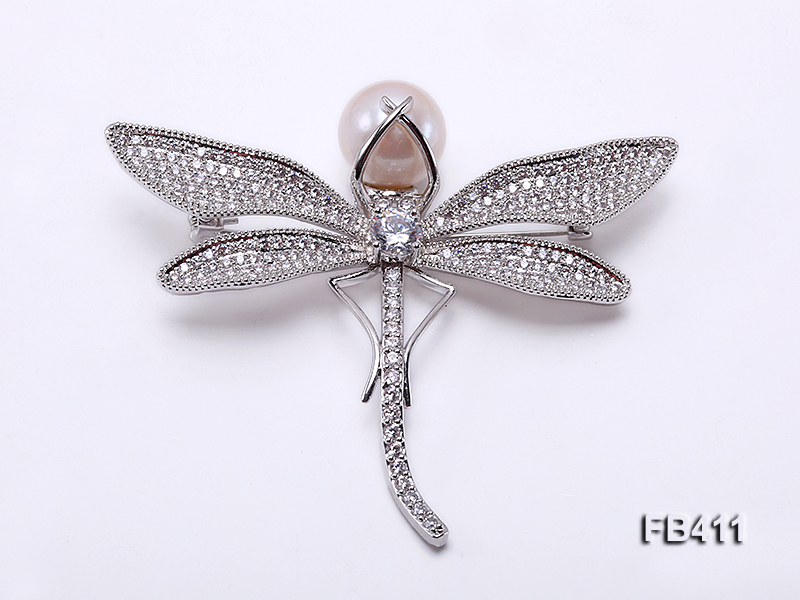 Dragonfly-style 13.5mm White Edison Pearl Brooch