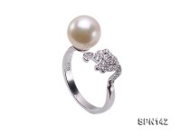 Zodiac-style 9mm Natural White Akoya Pearl Ring