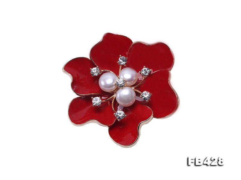 6.5mm Natural Freshwater Pearl Flower-shaped Gold Plated Brooch