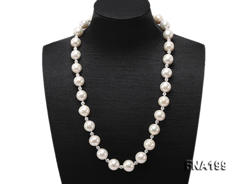 Top 10 Facts Related to Pearl and Pearl Necklace