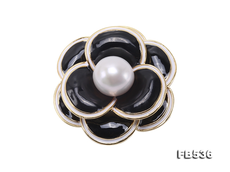 Gorgeous 12.5mm White Edison Pearl Black Camellia Flower Brooch