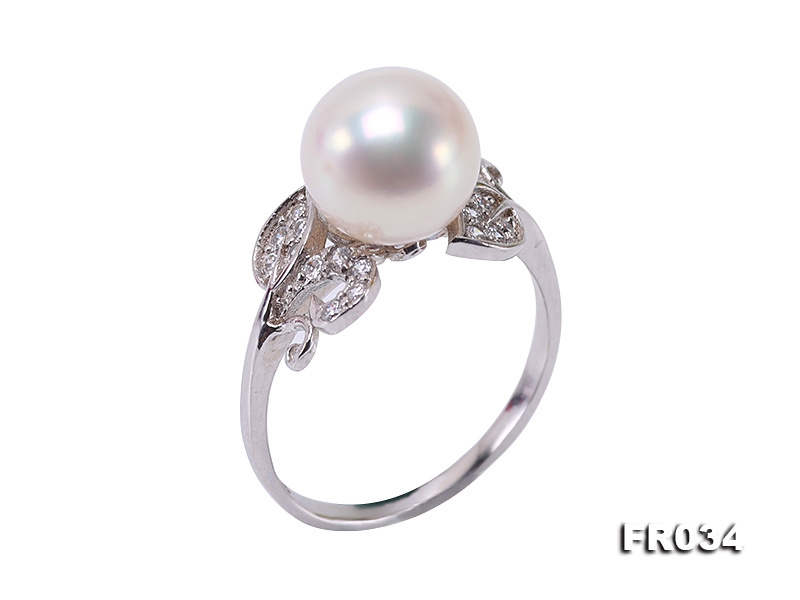 9mm White Round Freshwater Pearl Ring in Silver