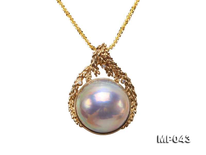 Super-size 28mm Mabe Pearl Pendant in 18k Gold