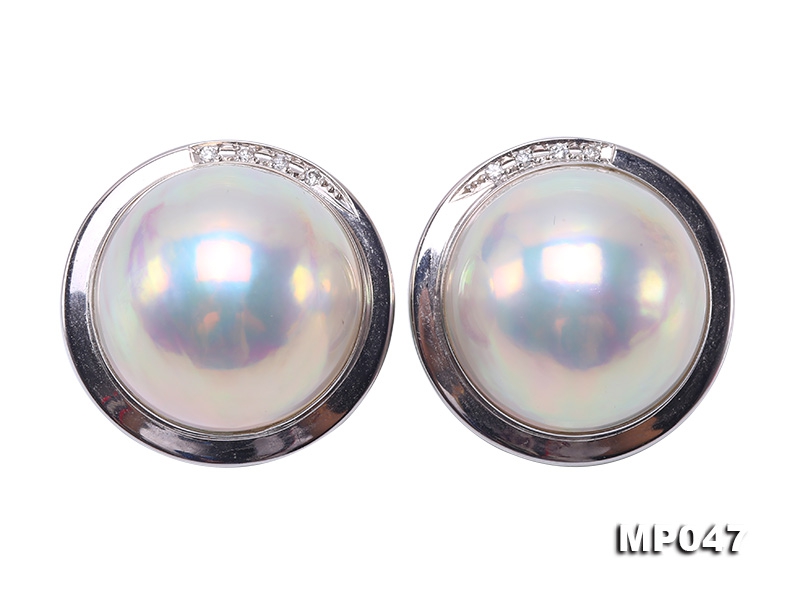 Gorgeous 20mm White Mabe Pearl Clip Earrings in 18k Gold