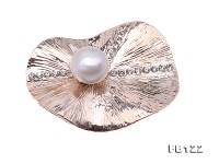 Elegant Lotus Leaf Design 11.3mm Freshwater Pearl Brooch