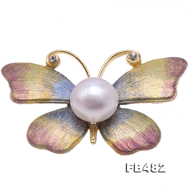 Dreamy 12mm White Pearl Butterfly Brooch