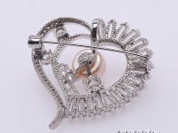 Exquisite Heart-shape 10.5mm Freshwater Pearl Brooch