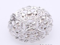 Delicate Zircon-inlaid  white Freshwater Pearl Brooch