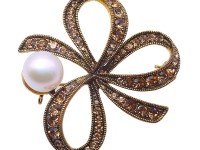Beautiful Bowknot-shape 10mm White Pearl Brooch