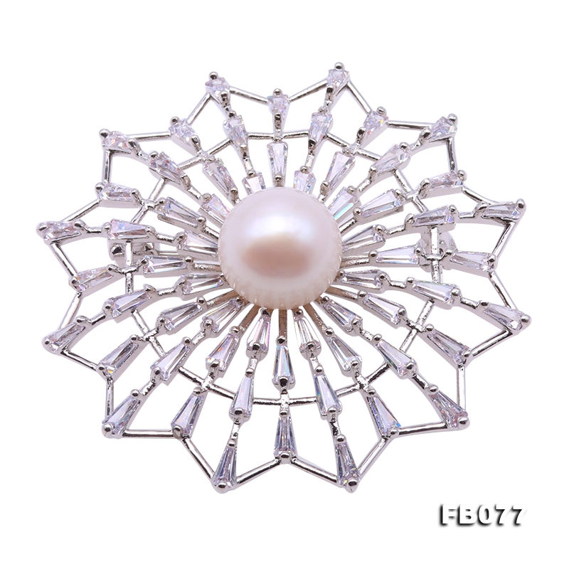 Exquisite Cobweb-shape 11.5mm Freshwater Pearl Brooch