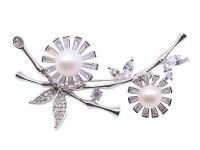 High Quality 6.5-8mm White Freshwater Pearl Brooch