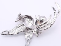 Exquisite Phoenix-shape 13mm Freshwater Pearl Brooch