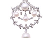 Chandelier Style 10.5×11.5mm White Pearl Brooch/Pendant