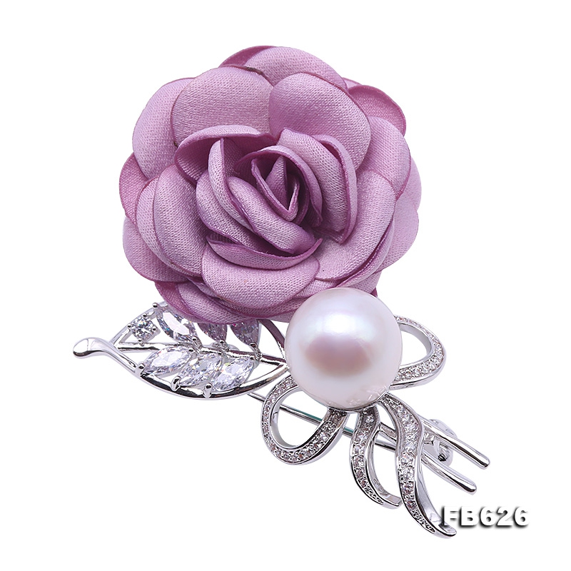Lovely Rose-shaped 12.5mm White Pearl Brooch