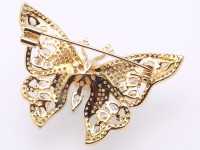 Gorgeous 10.5mm White Pearl Butterfly Brooch