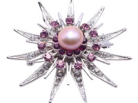 Delicate Zircon-inlaid 11.5mm Freshwater Pearl Brooch