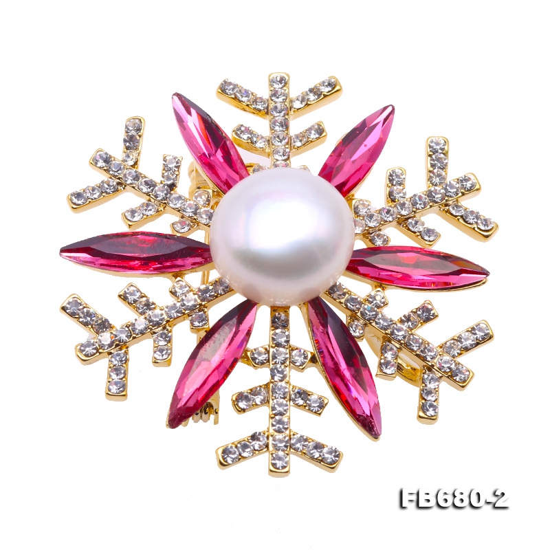 Beautiful 13.5mm White Pearl Snowflake Brooch