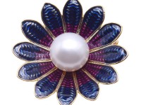 Exquisite Flower-shape 13mm Freshwater Pearl Brooch