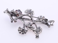 Delicate Zircon-inlaid 9.5mm Freshwater Pearl Brooch