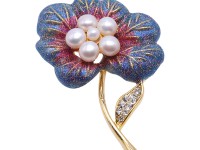 Beautiful 3.5-5mm White Pearl Flower Brooch