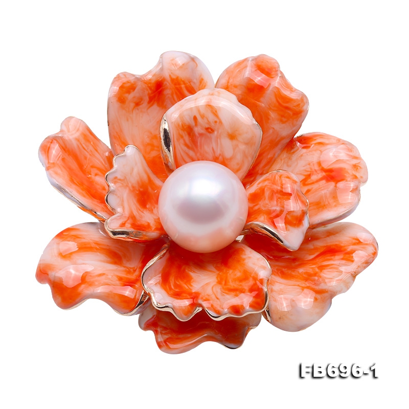Beautiful 12.5mm White Pearl Flower Brooch
