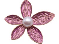 Beautiful 11mm White Pearl Flower Brooch