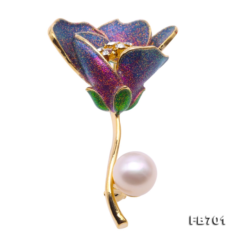 Lovely Rose-shaped 10mm Freshwater Pearl Brooch