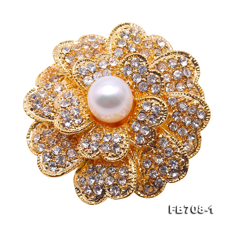 Exquisite 9.5mm Natural Freshwater Pearl Flower-shaped Brooch
