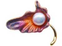 Charming 11mm White Pearl Brooch