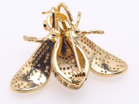 Exquisite Bee-shape 9mm Freshwater Pearl Brooch