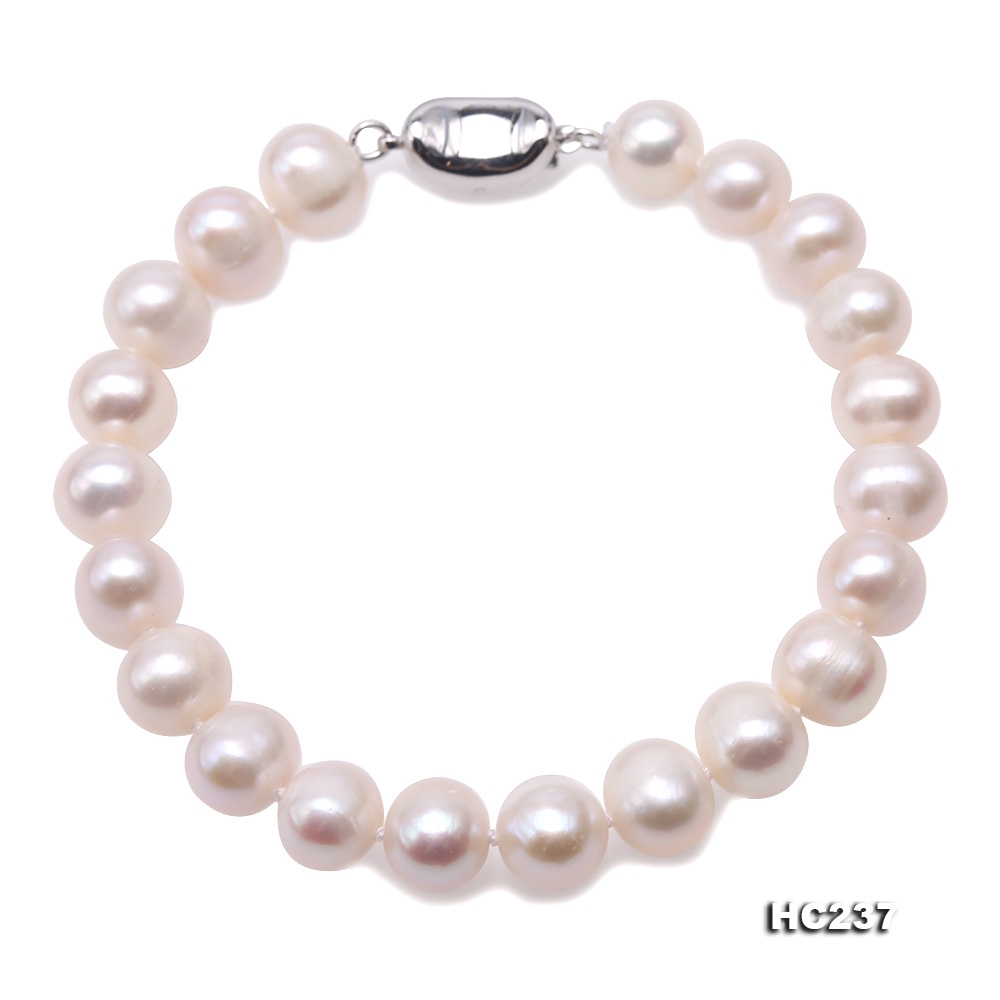 Beautiful 8.5-9mm White Freshwater Pearl Bracelet 7.5″